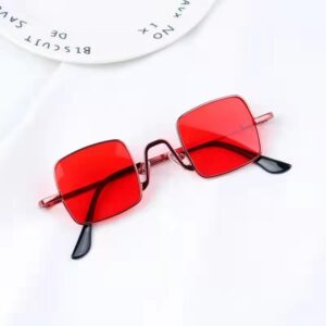 แว่นตากันแดดแฟชั่นแบบนิยมแว่นตาแฟชั่นแบบเก๋ๆ เลนส์สีแดง