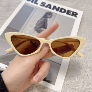 แว่นตากันแดด แฟชั่นสําหรับสตรี ขนาดเล็ก สไตล์ฮิปฮอปเรโทร กรอบสีครีม