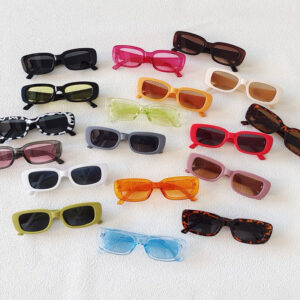 ✨พร้อมส่ง แว่นแฟชั่น แว่นกันแดดแฟชั่นสีสัน แว่นป้องกันแสงuv คละสี 300/ชิ้น